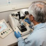 10-Interesting-Facts-About-The-Microscope_featured
