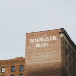 Hilton-Hotels-interesting-facts_featured