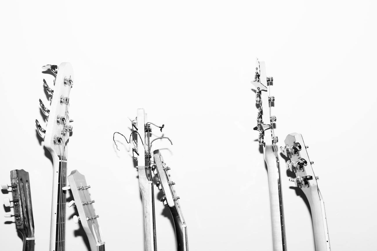 100 Facts About Guitars