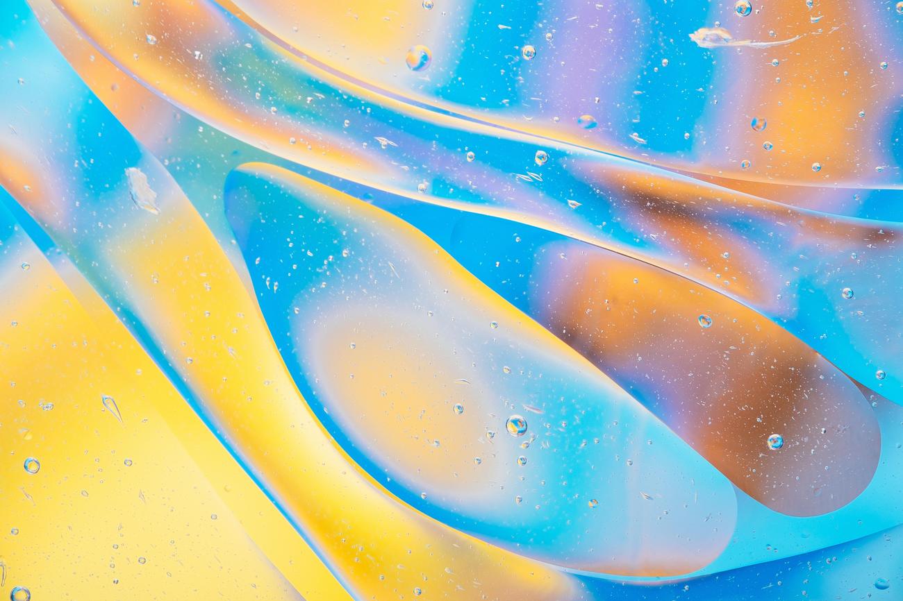 Formation and properties of bubbles in water