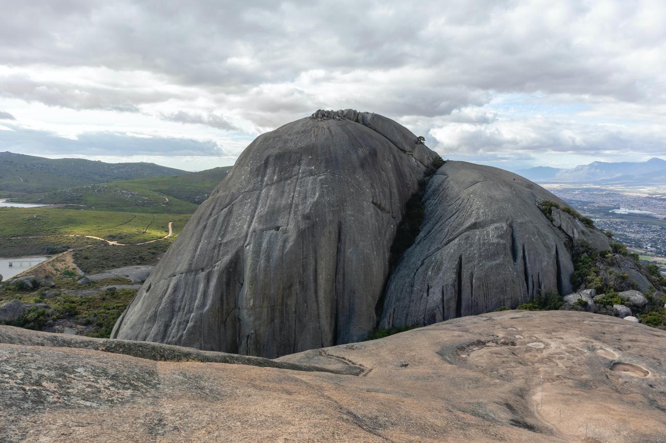 Intriguing properties of granite countertops