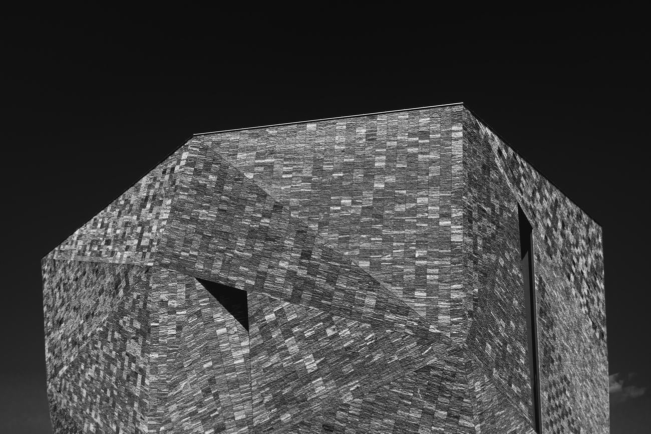 Uses of granite in architecture
