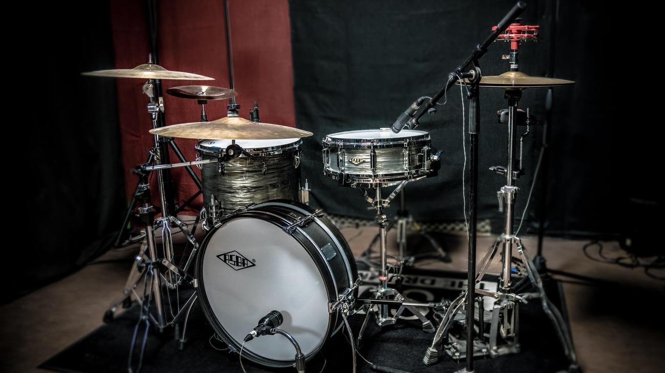 What are some facts about drums for kids