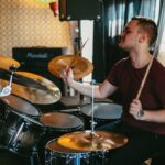 Why-do-drummers-rarely-sing-_featured