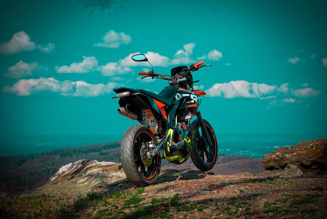 entertaining tidbits about motorcycles