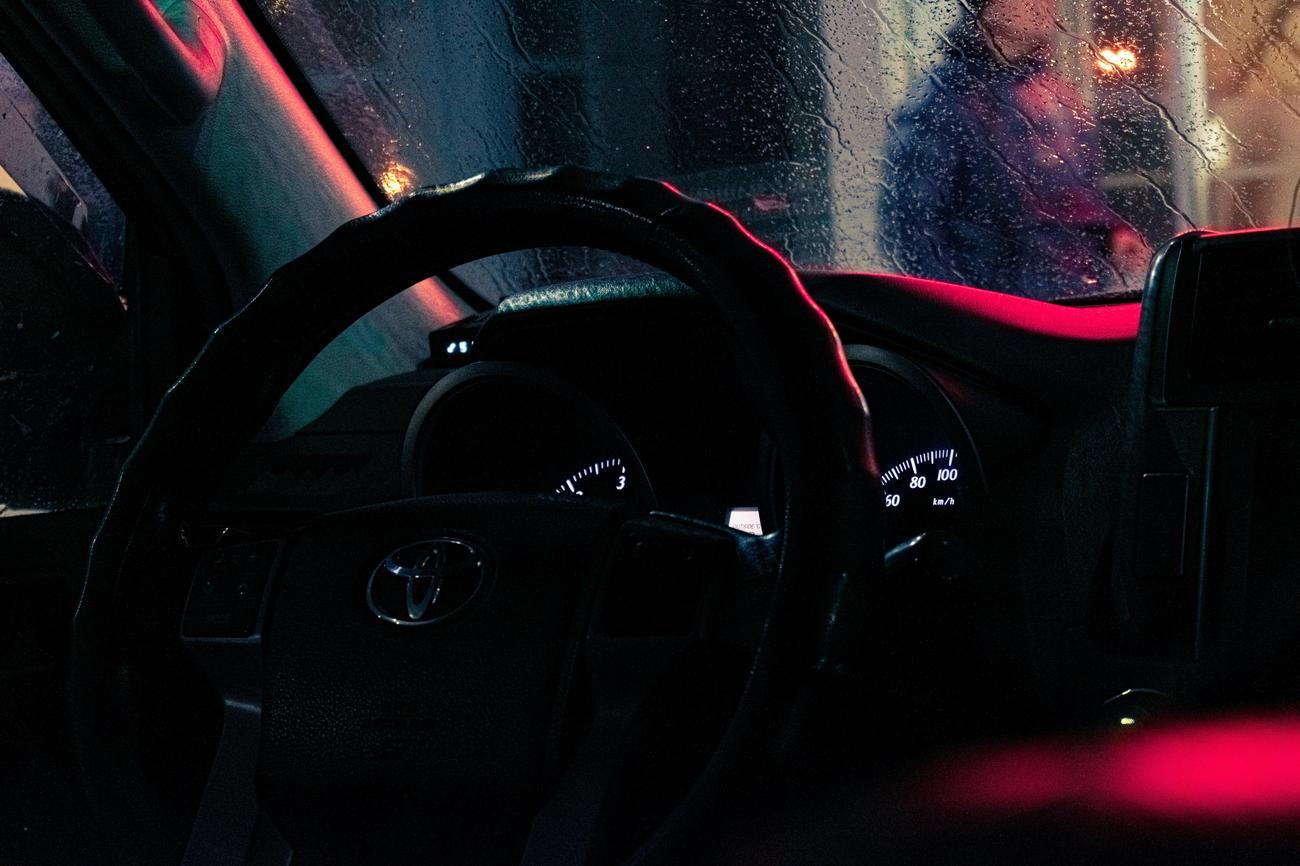 Unveiling The 2005 Toyota Land Cruiser: Specs, Features & Hidden Gems - ezjtnks