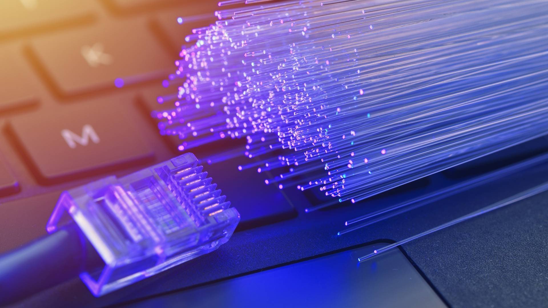 Record breaking fiber transmits 20x global internet traffic per second