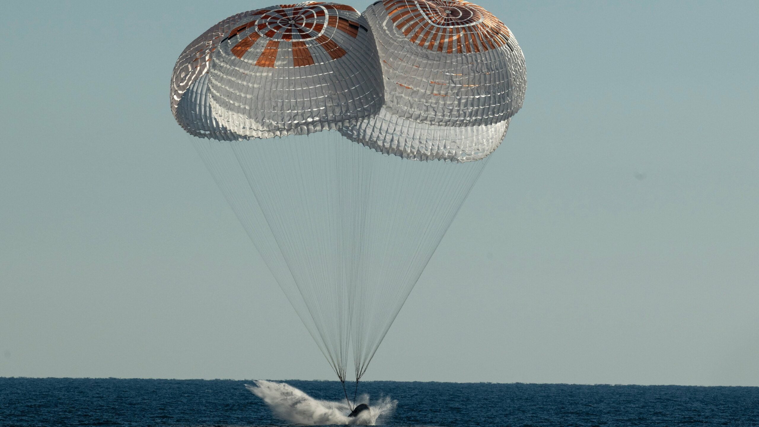 SpaceX buys parachute manufacturer Pioneer Aerospace 1 scaled