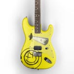 tom-delonge-ufo-starcaster