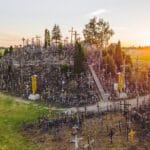 hill_of_the_crosses_in_lithuania