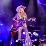 lainey_wilson_bell_bottoms