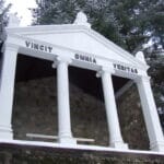 vincit_omnia_veritas