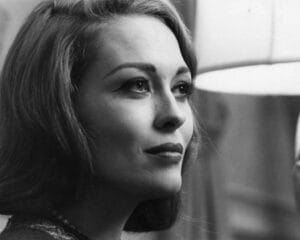 Faye Dunaway's Net Worth: Unraveling the Fortune of a Hollywood Icon
